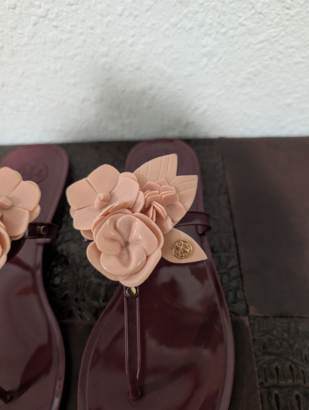 NEW Tory Burch Blossom Jelly Thong Flip Flop Sandals Royal/Victorian Rose size 7 - Picture 10 of 11